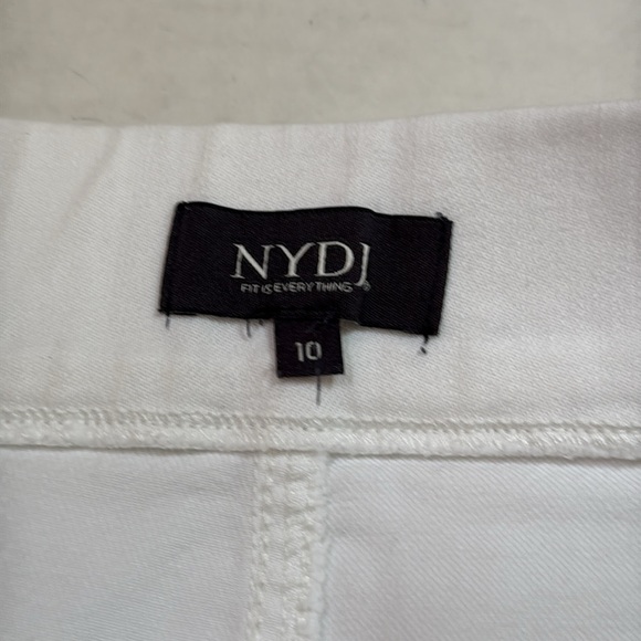 NYDJ White Cool Embrace Shorts size 10 - Picture 4 of 8